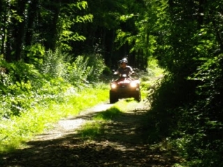  Haga una ruta en cuatrimoto por Isere.JPG 